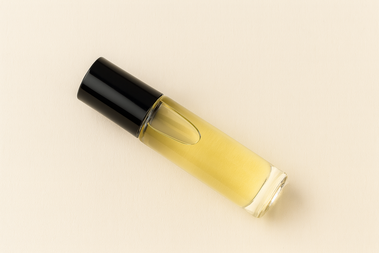 10ml Romance Women Ralph Lauren Type Body Oil - Roll On